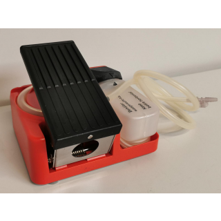 Manual medical suction pump&ndash; Weinmann &ndash; Manuvac &ndash; Manuell betriebene medizinische Absaugpumpe