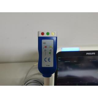 Patient Monitor with NIBP Cuff &ndash; Philips &ndash; CM100 &ndash; Patientenmonitor mit NIBP-Manschette